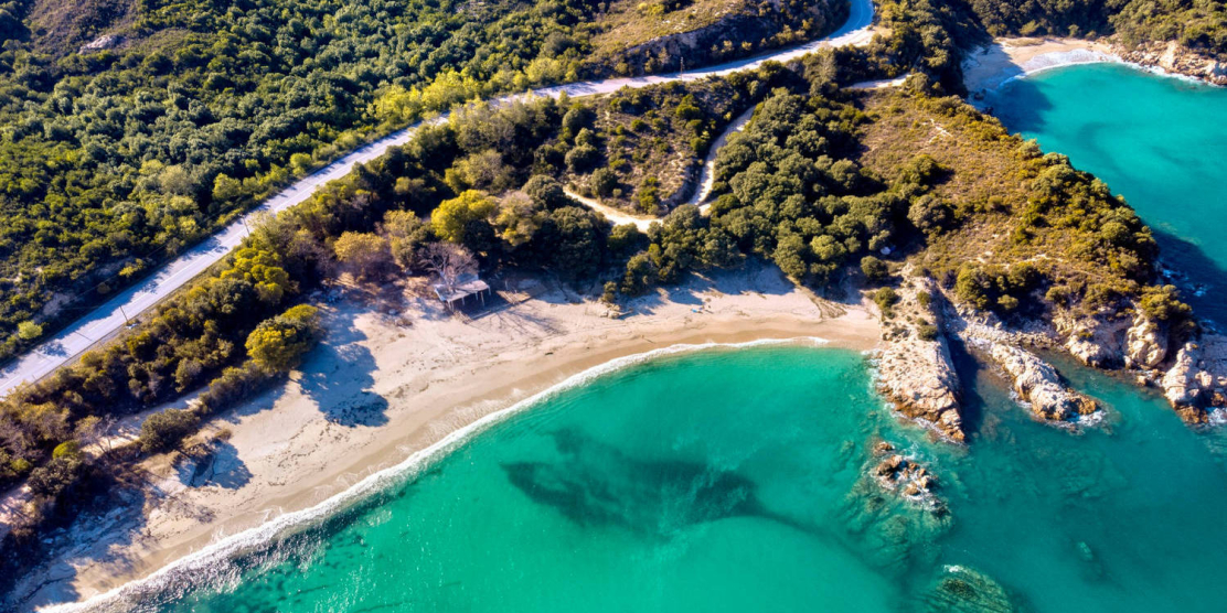 Οι 5 Κρυμμένοι Παράδεισοι της Σιθωνίας: Παραλίες που πρέπει να ανακαλύψετε